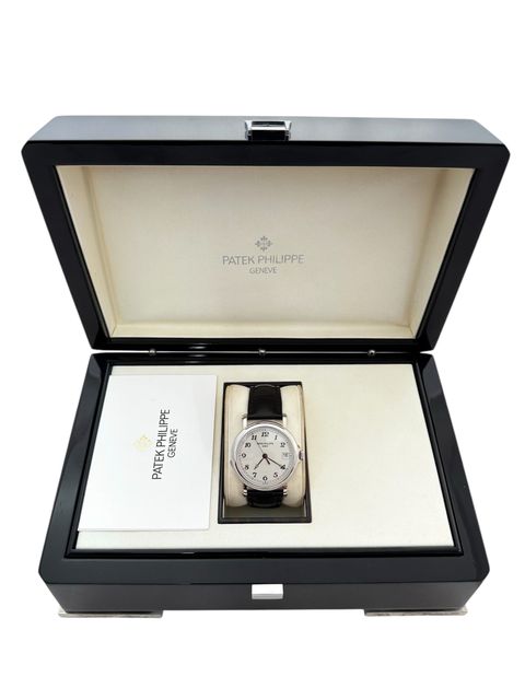 Patek Philippe Calatrava 5153G-012 Image 5